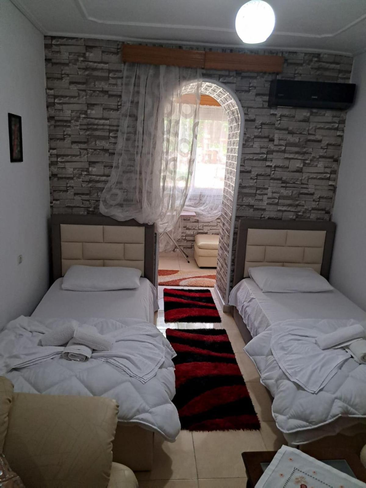 Olivia Guesthouse Gjirokaster Exterior photo